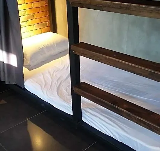 Bed Place * Banguecoque